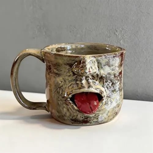 Shaking Tongue Classic Cup