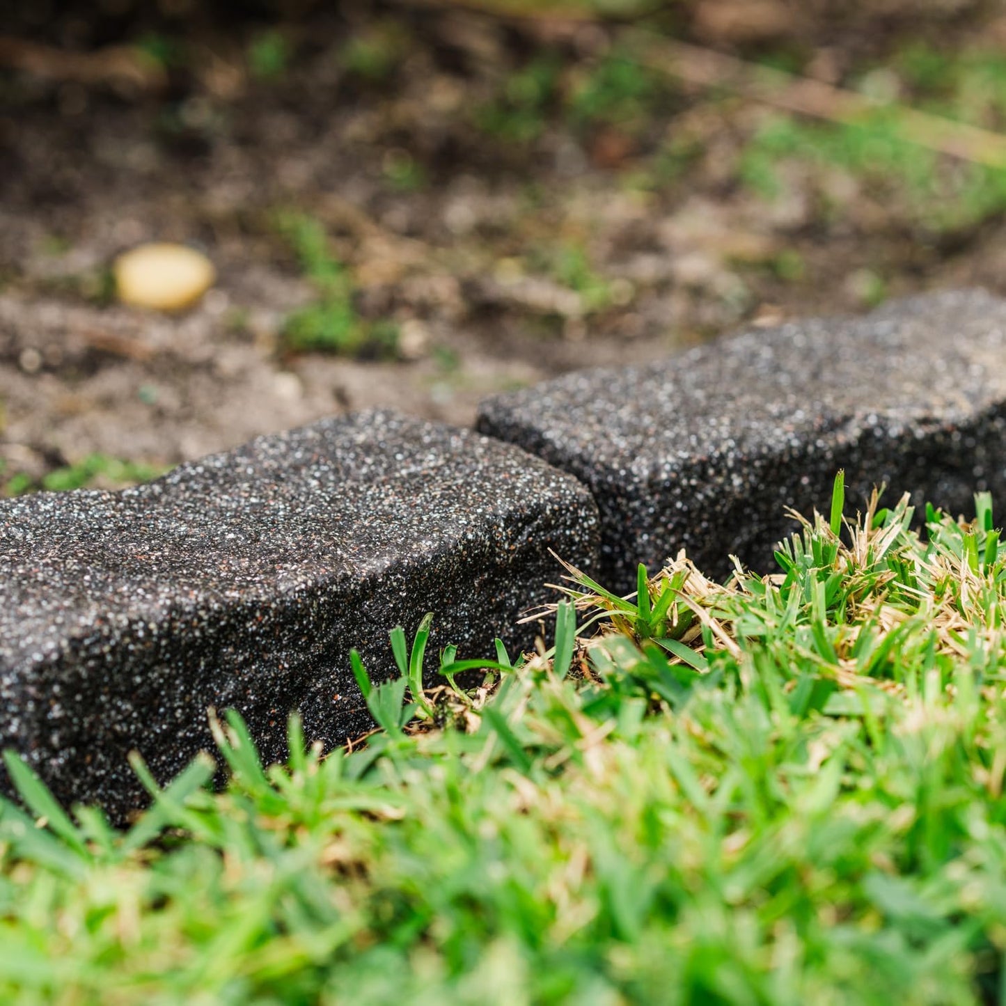 Landscape Edging | Garden Edging Border | Faux Stone Bricks for Lawn edging, Flower beds, Pathways & Yard Edging