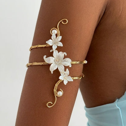 🌸 2026 Trending Fairy Floral Upper Arm Cuff – 💎Sculptural Beach Jewelry for Women